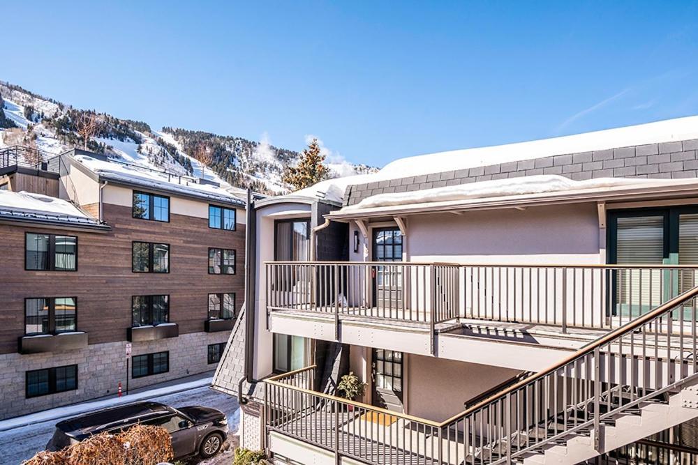 Chateau Dumont Unit 14, Spacious 3 Bedroom Condo, 1 Block From Downtown Aspen Exterior photo